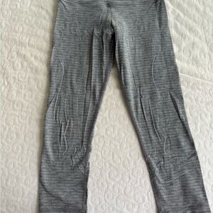 Lululemon Gray Cropped Leggings